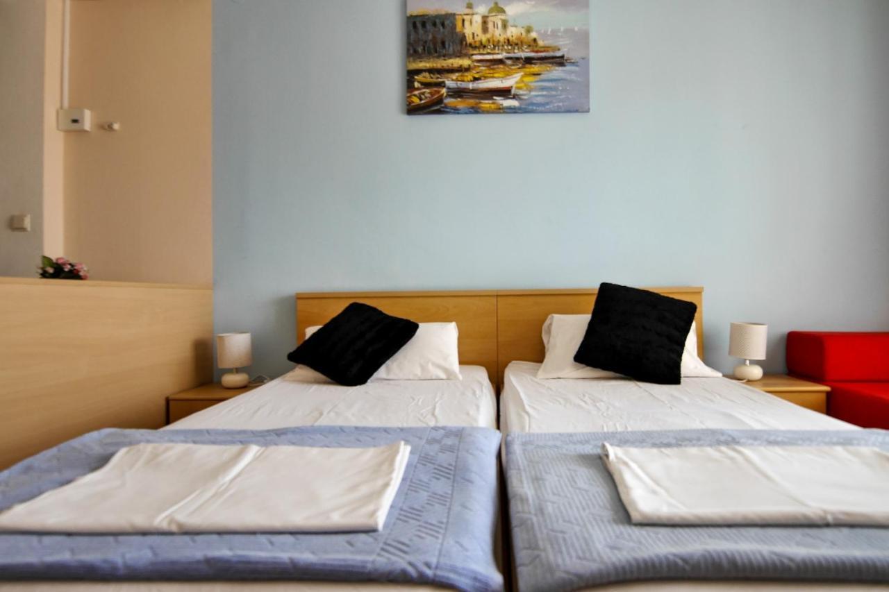 Apartments Babaja Omis Bagian luar foto