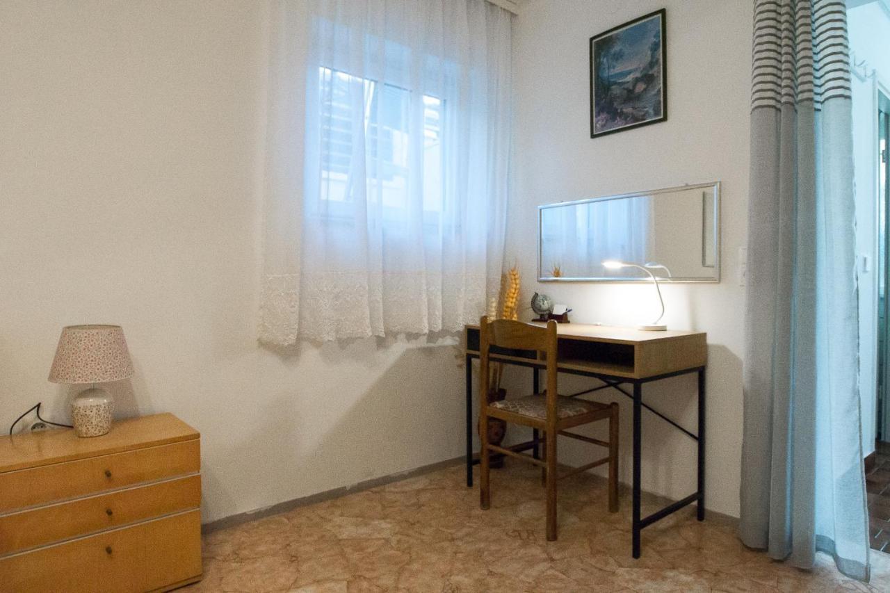 Apartments Babaja Omis Bagian luar foto